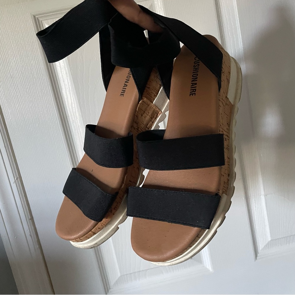 Cushionaire Black Strappy Cork-Style Wedge Sandals